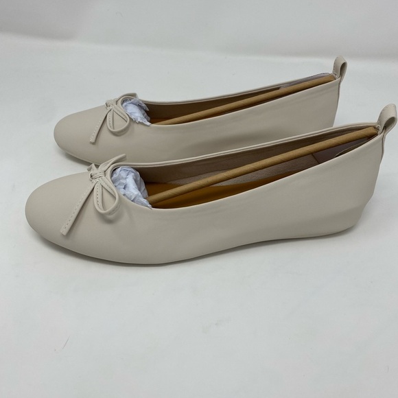 NEW - Women’s Windy Hidden Wedge Flat Size 8.5 - Picture 2 of 8